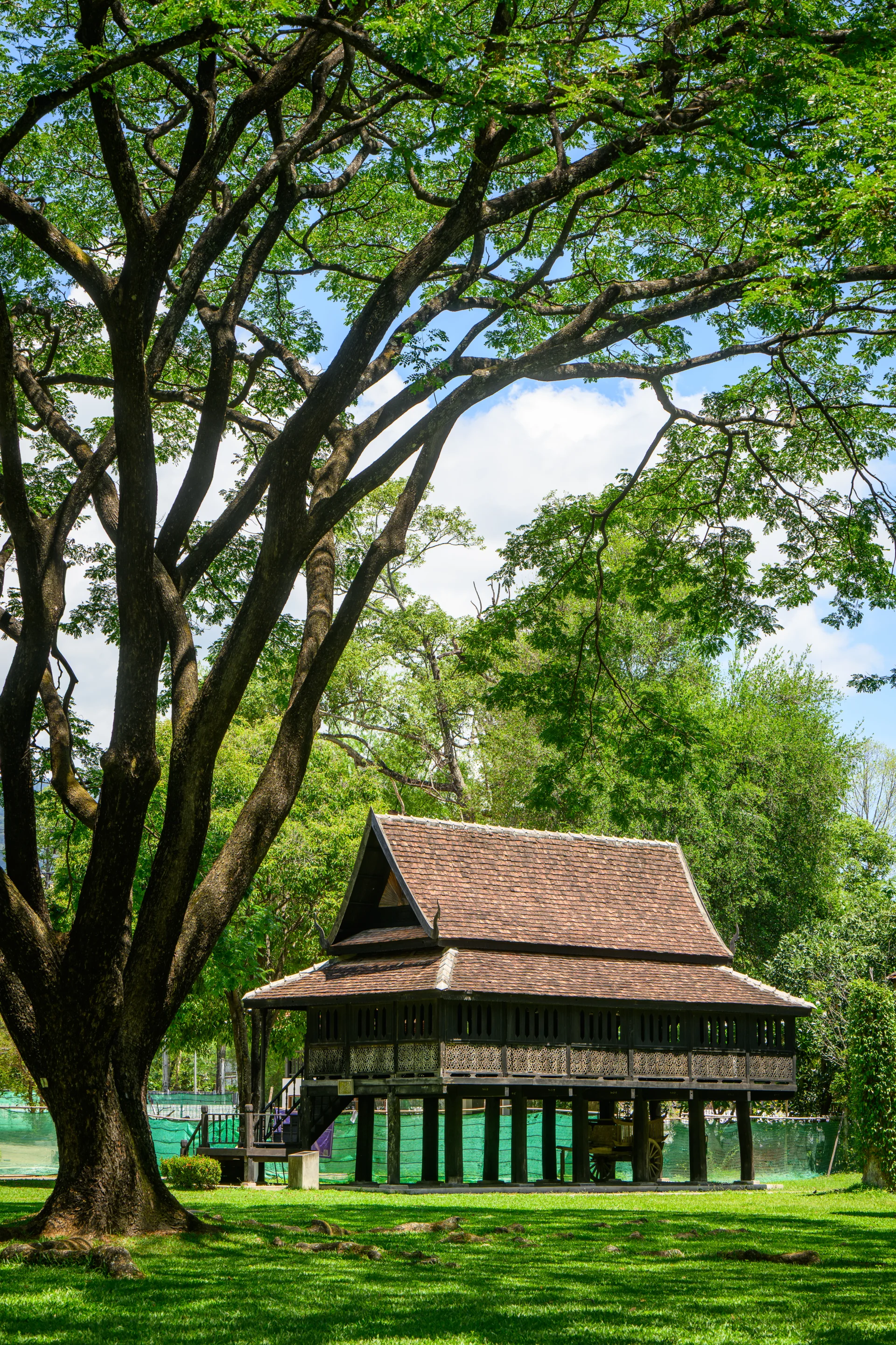 Long-Khao Pasang