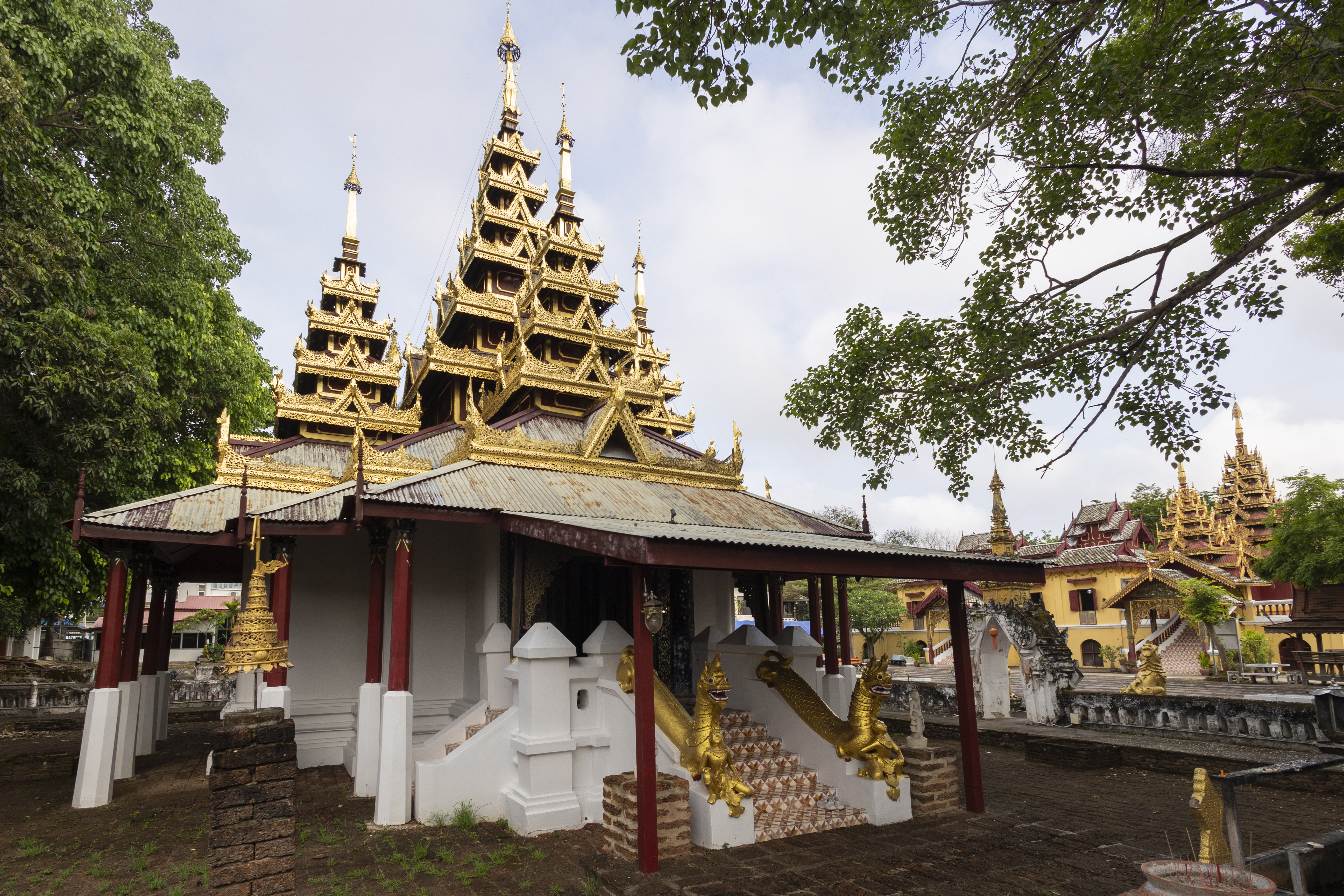 Wat Srichum