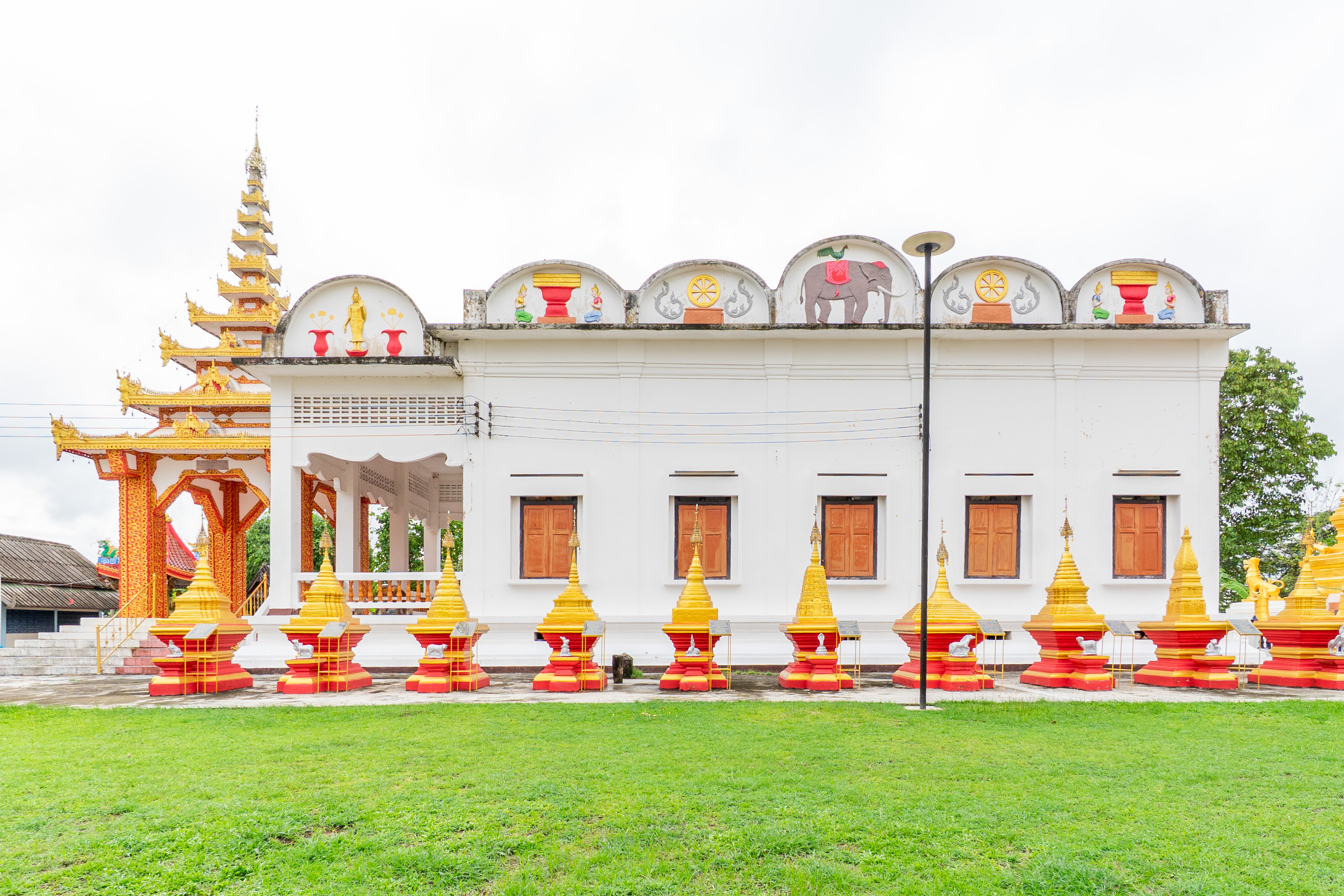 Wat Sri Jom Ruang
